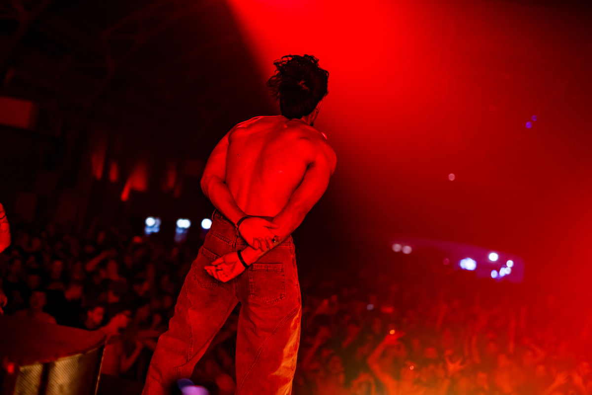 Loading... just a sec